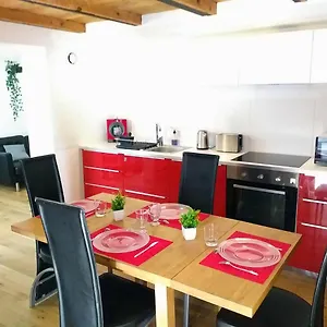 Appartement Le Paisible - Gare - Duplex - Garage Prive - Netflix, Grenoble